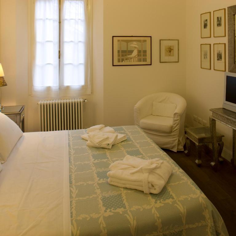 M Club De Luxe B&B Равена Стая снимка